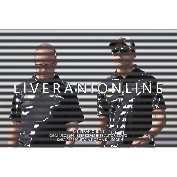 Mark Slade (GBR), Lotus F1 Team, Race Engineer and Pastor Maldonado (VEN), Lotus F1 Team 07.05.2015. Formula 1 World Championship, Rd 5, Spanish Grand Prix, Barcelona, Spain, Preparation Day. /AGENZIA ALDO LIVERANI SAS - ITALY ONLY - EDITORIAL USE ONLY - Gp f1 Barcellona Spagna - preparativi