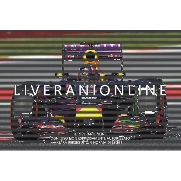 Daniil Kvyat (RUS) Red Bull Racing RB11 running flow-vis paint on the front wing. 08.05.2015. Formula 1 World Championship, Rd 5, Spanish Grand Prix, Barcelona, Spain, Practice Day. - www.xpbimages.com, EMail: requests@xpbimages.com - copy of publication required for printed pictures. Every used picture is fee-liable. © Copyright: Photo4 / XPB Images /Agenzia Aldo Liverani s.a.s./ONLY ITALY-EDITORIAL USE ONLY