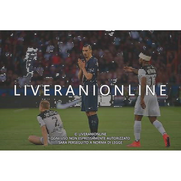 Zlatan IBRAHIMOVIC / Lars JACOBSEN - 08.05.2015 - PSG / Guingamp - 36eme journee de Ligue 1 Photo : Dave Winter / Icon Sport AG ALDO LIVERANI SAS ONLY ITALY