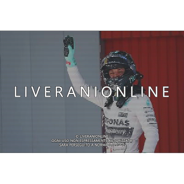 Nico Rosberg (GER) Mercedes AMG F1 celebrates his pole position in parc ferme. 09.05.2015. Formula 1 World Championship, Rd 5, Spanish Grand Prix, Barcelona, Spain, Qualifying Day. AG ALDO LIVERANI SAS ONLY ITALY