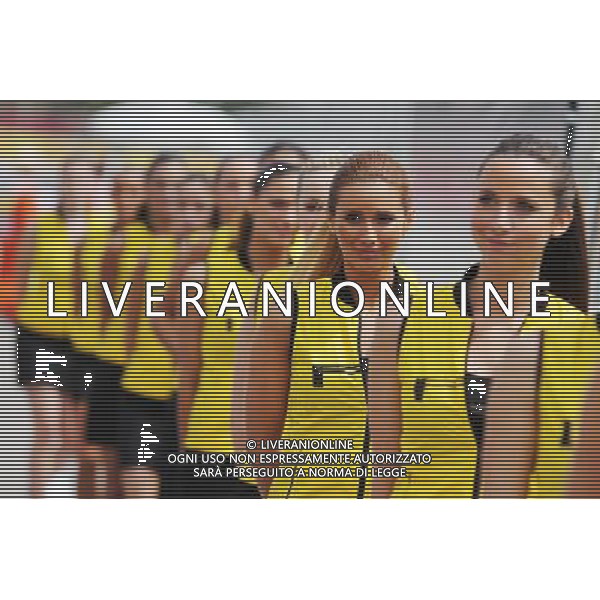 Grid girls on the drivers parade. 10.05.2015. Formula 1 World Championship, Rd 5, Spanish Grand Prix, Barcelona, Spain, Race Day. AG ALDO LIVERANI SAS ONLY ITALY