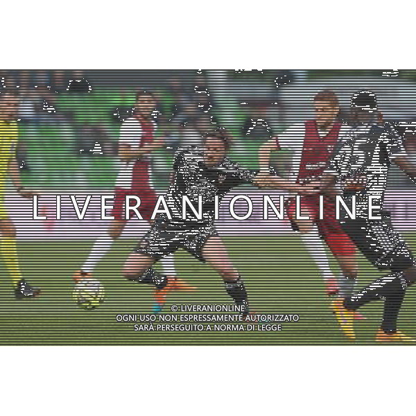 Mehdi MOSTEFA SBAA / Kakhreddine BEN YOUSSEF - 09.05.2015 - Metz / Lorient - 36eme journee de Ligue 1 Photo : Fred Marvaux / Icon Sport AG ALDO LIVERANI SAS ONLY ITALY