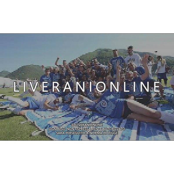 Lumezzane - Novara Campionato calcio di Lega Pro, Lumezzane 10 maggio 2015. nella foto esultanze finali del Novara, per la promozione in Serie B Ph Fotolive Simone Venezia/AGENZIA ALDO LIVERANI Sas