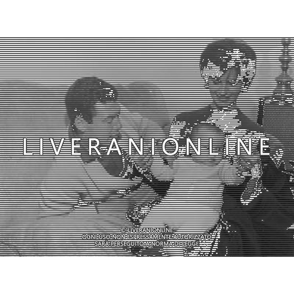 NICOLA PIETRANGELI TENNISTA CON LA MOGLIE SUSANNA ARTERO E IL FIGLIO - RETROSPETTIVA ©ARCHIVIO/AGENZIA ALDO LIVERANI SAS