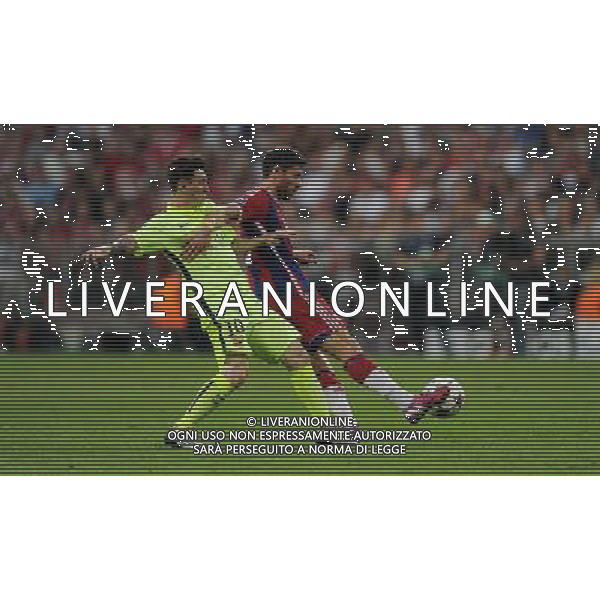 firo Fu§ball,Fussball, 12.05.2015 Uefa Champions League, CL, Saison 2014/2015 Halbfinale RŸckspiel, FC Bayern MŸnchen, Muenchen, FCB, - FC Barcelona, Zweikampf, Xabi Alonso, Bayern, gegen Lionel Messi, Barcelona, $worldrightsEs gelten unsere AGB, einsehbar auf www.firosportphoto.de copyright by firo sportphoto: Coesfelder Str.207 48249 DŸlmen www.firosportphoto.de mail@firosportphoto.de (V o l k s b a n k B o c h u m - W i t t e n ) BLZ.: 430 601 29 Kt. Nr.: 341 117 100 Tel:Ê 02594 - 9916004 Fax:Ê02594 - 9916005 AG ALDO LIVERANI SAS ONLY ITALY