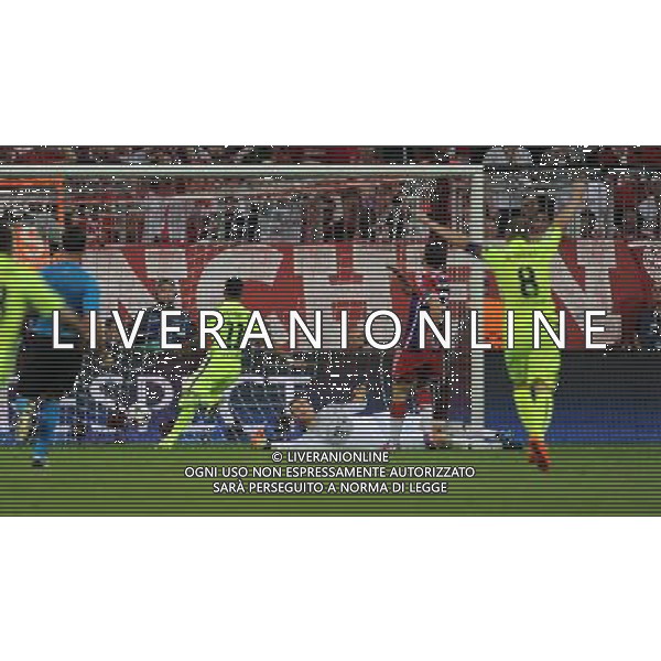 firo Fu§ball,Fussball, 12.05.2015 Uefa Champions League, CL, Saison 2014/2015 Halbfinale RŸckspiel, FC Bayern MŸnchen, Muenchen, FCB, - FC Barcelona, Tor zum 1 zu 1, Neymar, Barcelona, \ $worldrightsEs gelten unsere AGB, einsehbar auf www.firosportphoto.de copyright by firo sportphoto: Coesfelder Str.207 48249 DŸlmen www.firosportphoto.de mail@firosportphoto.de (V o l k s b a n k B o c h u m - W i t t e n ) BLZ.: 430 601 29 Kt. Nr.: 341 117 100 Tel:Ê 02594 - 9916004 Fax:Ê02594 - 9916005 AG ALDO LIVERANI SAS ONLY ITALY