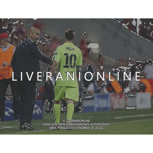 firo Fu§ball, Fussball, 12.05.2015 Uefa Champions League, CL Saison 2014/2015 CHL Halbfinale, RŸckspiel FCB FC Bayern MŸnchen Muenchen - FCB FC Barcelona FCB Trainer Coach Pep Guardiola, Barca Lionel Messi, Gestik, Geste, GlŸckwunsch $worldrights Es gelten unsere AGB, einsehbar auf www.firosportphoto.de copyright by firo sportphoto: Coesfelder Str.207 48249 DŸlmen www.firosportphoto.de mail@firosportphoto.de (V o l k s b a n k B o c h u m - W i t t e n ) BLZ.: 430 601 29 Kt. Nr.: 341 117 100 Tel:Ê 02594 - 9916004 Fax:Ê02594 - 9916005 AG ALDO LIVERANI SAS ONLY ITALY