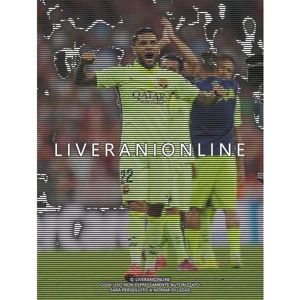firo Fu§ball,Fussball, 12.05.2015 Uefa Champions League, CL, Saison 2014/2015 Halbfinale RŸckspiel, FC Bayern MŸnchen, Muenchen, FCB, - FC Barcelona, 3 : 2, Jubel, jubeln, Gestik, Daniel Alves, Barcelona, $worldrightsEs gelten unsere AGB, einsehbar auf www.firosportphoto.de copyright by firo sportphoto: Coesfelder Str.207 48249 DŸlmen www.firosportphoto.de mail@firosportphoto.de (V o l k s b a n k B o c h u m - W i t t e n ) BLZ.: 430 601 29 Kt. Nr.: 341 117 100 Tel:Ê 02594 - 9916004 Fax:Ê02594 - 9916005 AG ALDO LIVERANI SAS ONLY ITALY