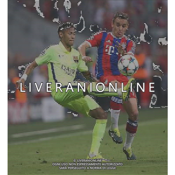 firo Fu§ball, Fussball, 12.05.2015 Uefa Champions League, CL Saison 2014/2015 CHL Halbfinale, RŸckspiel FCB FC Bayern MŸnchen Muenchen - FCB FC Barcelona Barca Neymar, FCB Rafinha, Zweikampf Duell $worldrights Es gelten unsere AGB, einsehbar auf www.firosportphoto.de copyright by firo sportphoto: Coesfelder Str.207 48249 DŸlmen www.firosportphoto.de mail@firosportphoto.de (V o l k s b a n k B o c h u m - W i t t e n ) BLZ.: 430 601 29 Kt. Nr.: 341 117 100 Tel:Ê 02594 - 9916004 Fax:Ê02594 - 9916005 AG ALDO LIVERANI SAS ONLY ITALY