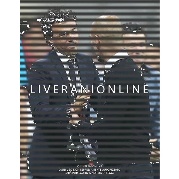 firo Fu§ball, Fussball, 12.05.2015 Uefa Champions League, CL Saison 2014/2015 CHL Halbfinale, RŸckspiel FCB FC Bayern MŸnchen Muenchen - FCB FC Barcelona FCB Trainer Coach Pep Guardiola, Barca Trainer Coach Luis Enrique, Gestik, Geste, GlŸckwunsch $worldrights Es gelten unsere AGB, einsehbar auf www.firosportphoto.de copyright by firo sportphoto: Coesfelder Str.207 48249 DŸlmen www.firosportphoto.de mail@firosportphoto.de (V o l k s b a n k B o c h u m - W i t t e n ) BLZ.: 430 601 29 Kt. Nr.: 341 117 100 Tel:Ê 02594 - 9916004 Fax:Ê02594 - 9916005 AG ALDO LIVERANI SAS ONLY ITALY