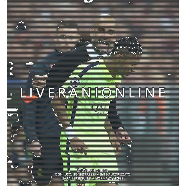 firo Fu§ball, Fussball, 12.05.2015 Uefa Champions League, CL Saison 2014/2015 CHL Halbfinale, RŸckspiel FCB FC Bayern MŸnchen Muenchen - FCB FC Barcelona 3:2 FCB Trainer Coach Pep Guardiola, Barca Neymar, Gestik, Geste, lacht Lachen, schelm, witz humor $worldrights Es gelten unsere AGB, einsehbar auf www.firosportphoto.de copyright by firo sportphoto: Coesfelder Str.207 48249 DŸlmen www.firosportphoto.de mail@firosportphoto.de (V o l k s b a n k B o c h u m - W i t t e n ) BLZ.: 430 601 29 Kt. Nr.: 341 117 100 Tel:Ê 02594 - 9916004 Fax:Ê02594 - 9916005 AG ALDO LIVERANI SAS ONLY ITALY