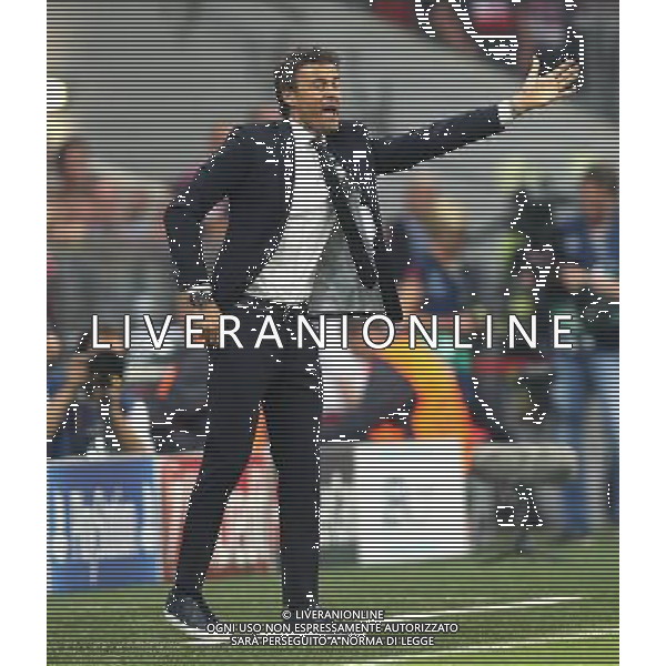 firo Fu§ball, Fussball, 12.05.2015 Uefa Champions League, CL Saison 2014/2015 CHL Halbfinale, RŸckspiel FCB FC Bayern MŸnchen Muenchen - FCB FC Barcelona 3:2 Barca Trainer Coach Luis Enrique, ganze figur, Gestik, Geste $worldrights Es gelten unsere AGB, einsehbar auf www.firosportphoto.de copyright by firo sportphoto: Coesfelder Str.207 48249 DŸlmen www.firosportphoto.de mail@firosportphoto.de (V o l k s b a n k B o c h u m - W i t t e n ) BLZ.: 430 601 29 Kt. Nr.: 341 117 100 Tel:Ê 02594 - 9916004 Fax:Ê02594 - 9916005 AG ALDO LIVERANI SAS ONLY ITALY