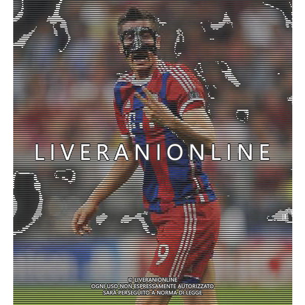 firo Fu§ball,Fussball, 12.05.2015 Uefa Champions League, CL, Saison 2014/2015 Halbfinale RŸckspiel, FC Bayern MŸnchen, Muenchen, FCB, - FC Barcelona, 3 : 2, halbe Figur, Gestik, Robert Lewandowski, Bayern, EnttŠuschung, Enttaeuschung, Gestik, $worldrightsEs gelten unsere AGB, einsehbar auf www.firosportphoto.de copyright by firo sportphoto: Coesfelder Str.207 48249 DŸlmen www.firosportphoto.de mail@firosportphoto.de (V o l k s b a n k B o c h u m - W i t t e n ) BLZ.: 430 601 29 Kt. Nr.: 341 117 100 Tel:Ê 02594 - 9916004 Fax:Ê02594 - 9916005 AG ALDO LIVERANI SAS ONLY ITALY
