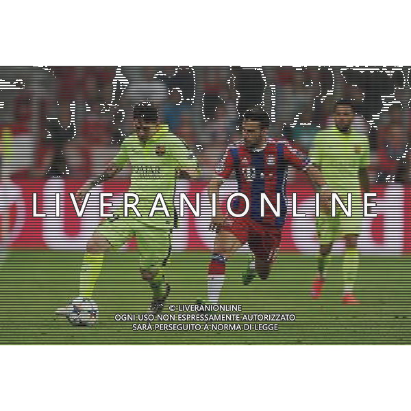 firo Fu§ball,Fussball, 12.05.2015 Uefa Champions League, CL, Saison 2014/2015 Halbfinale RŸckspiel, FC Bayern MŸnchen, Muenchen, FCB, - FC Barcelona, 3 : 2, Zweikampf, Lionel Messi, Barcelona, gegen Juan Bernat, Bayern, $worldrightsEs gelten unsere AGB, einsehbar auf www.firosportphoto.de copyright by firo sportphoto: Coesfelder Str.207 48249 DŸlmen www.firosportphoto.de mail@firosportphoto.de (V o l k s b a n k B o c h u m - W i t t e n ) BLZ.: 430 601 29 Kt. Nr.: 341 117 100 Tel:Ê 02594 - 9916004 Fax:Ê02594 - 9916005 AG ALDO LIVERANI SAS ONLY ITALY