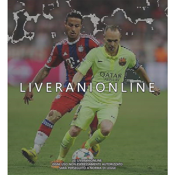 firo Fu§ball,Fussball, 12.05.2015 Uefa Champions League, CL, Saison 2014/2015 Halbfinale RŸckspiel, FC Bayern MŸnchen, Muenchen, FCB, - FC Barcelona, 3 : 2, Zweikampf, Thiago Alcantara do Nascimento, Bayern, gegen Andres Iniesta, Barcelona, $worldrightsEs gelten unsere AGB, einsehbar auf www.firosportphoto.de copyright by firo sportphoto: Coesfelder Str.207 48249 DŸlmen www.firosportphoto.de mail@firosportphoto.de (V o l k s b a n k B o c h u m - W i t t e n ) BLZ.: 430 601 29 Kt. Nr.: 341 117 100 Tel:Ê 02594 - 9916004 Fax:Ê02594 - 9916005 AG ALDO LIVERANI SAS ONLY ITALY