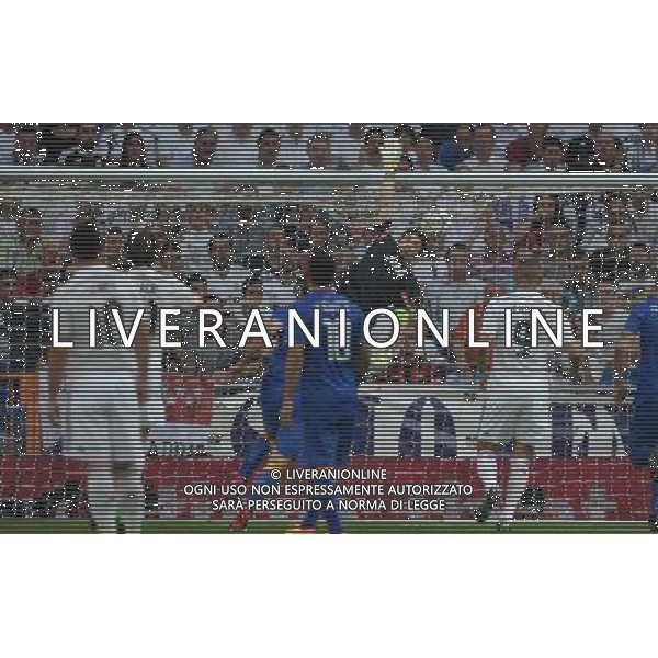UEFA Champions League 2014/2015 Semifinale Ritorno Madrid - 13.05.2015 Real Madrid-Juventus Nella Foto:la punizione di cristiano ronaldo poco sopra la traversa /Ph.Vitez-Ag. Aldo Liverani