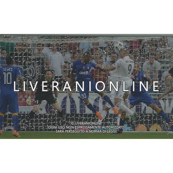 UEFA Champions League 2014/2015 Semifinale Ritorno Madrid - 13.05.2015 Real Madrid-Juventus Nella Foto:occasione di karim benzema parata da gianluigi buffon /Ph.Vitez-Ag. Aldo Liverani