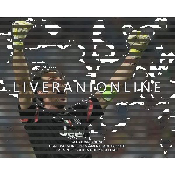 UEFA Champions League 2014/2015 Semifinale Ritorno Madrid - 13.05.2015 Real Madrid-Juventus Nella Foto: esultanza di gianluigi buffon dopo il gol del pareggio di alvaro morata del 1-1 /Ph.Vitez-Ag. Aldo Liverani