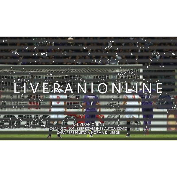 UEFA Europa League 2014/2015 Semifinale Ritorno Firenze - 14.05.2015 Fiorentina-Siviglia Nella Foto:ilicic calcia alto il rigore /Ph.Vitez-Ag. Aldo Liverani