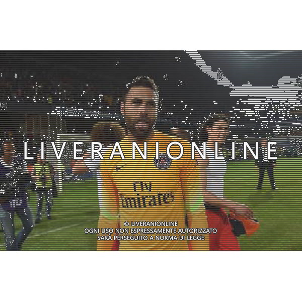 Joie PSG Champion - Salvatore SIRIGU - 16.05.2015 - Montpellier / Paris Saint Germain - 37eme journÌ©e de Ligue 1 Photo : Alexandre Dimou / Icon Sport AG ALDO LIVERANI SAS ONLY ITALY