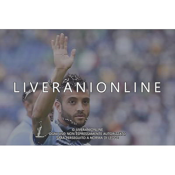 Roma - 20/05/2015 - Stadio Olimpico - Finale Tim Cup 2014-2015 - Juventus vs SS Lazio - nella foto: Felipe Anderson saluta i tifosi / Ph. Fabrizio Corradetti - Ag. Aldo Liverani Sas