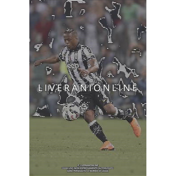 Roma - 20/05/2015 - Stadio Olimpico - Finale Tim Cup 2014-2015 - Juventus vs SS Lazio - nella foto: Patrice Evra / Ph. Fabrizio Corradetti - Ag. Aldo Liverani Sas