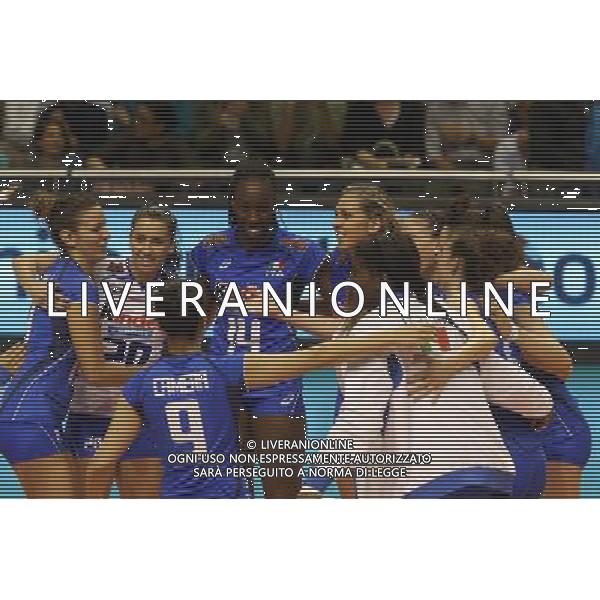 RAVENNA 23/05/2015. VOLLEY PALLAVOLO. ITALIA - CINA 3-0 NELLA FOTO Le ragazze dell\' Italia esultano a fine partita AG ALDO LIVERANI SAS