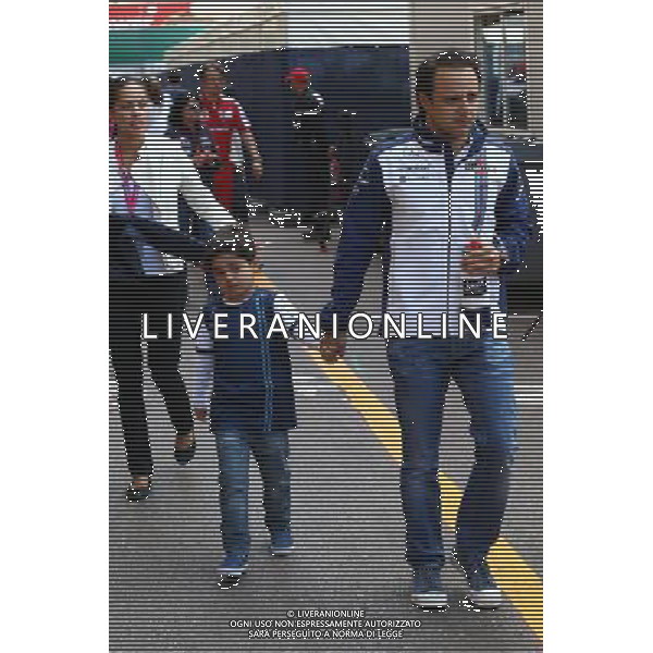 Felipe Massa (BRA) Williams with his son Felipinho Massa (BRA). 24.05.2015. Formula 1 World Championship, Rd 6, Monaco Grand Prix, Monte Carlo, Monaco, Race Day. AG ALDO LIVERANI SAS ONLY ITALY