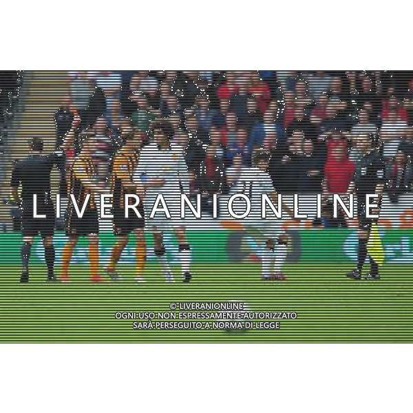 Manchester United\'s Marouane Fellaini is shown a red card by Referee Lee Probert Photographer Chris Vaughan/CameraSport Football - Barclays Premiership - Hull City v Manchester United - Sunday 24th May 2015 - Kingston Communications Stadium - Hull © CameraSport - 43 Linden Ave. Countesthorpe. Leicester. England. LE8 5PG - Tel: +44 (0) 116 277 4147 - admin@camerasport.com - www.camerasport.com AG ALDO LIVERANI SAS ONLY ITALY