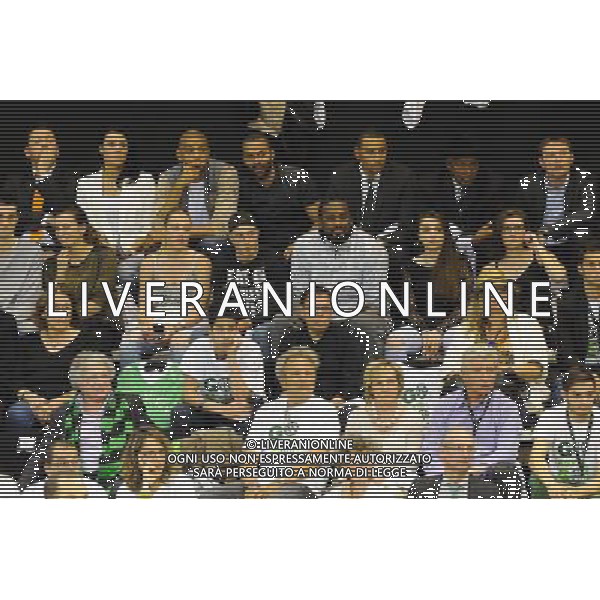 Nicolas BATUM / Tony PARKER / Gaetan MULLER / Ronny TURIAF / Tony PARKER SENIOR / Pamela FIRESTONE - Mere de Tony PARKER avec le chapeau de paille - 25.05.2015 - Lyon Villeurbanne / Le Mans - 1/4Finale retour Playoff Pro A Photo : Jean Paul Thomas / Icon Sport AG ALDO LIVERANI SAS ONLY ITALY