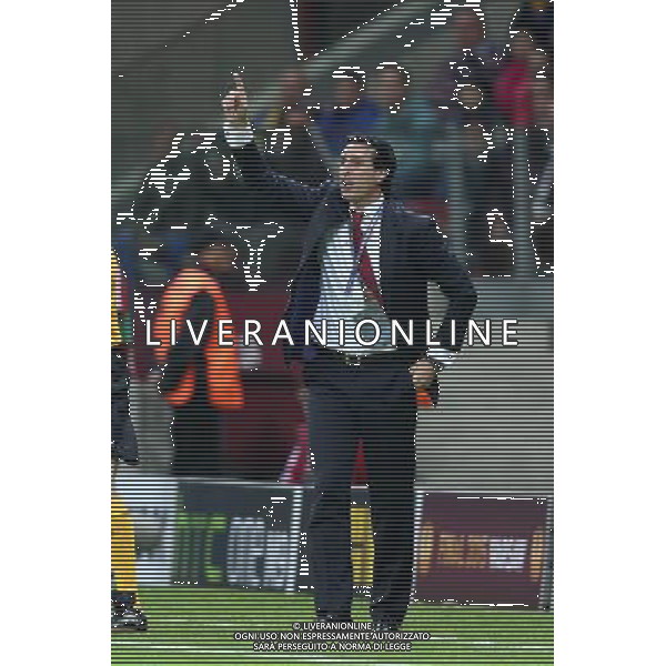 WARSZAWA 27.05.2015 FINALOWY MECZ LIGA EUROPY SEZON 2014/15: FK DNIPRO DNIEPROPIETROWSK - SEVILLA FC --- UEFA EUROPA LEAGUE FINAL MATCH IN WARSAW: FC DNIPRO DNIPROPETROVSK - SEVILLA FC UNAI EMERY FOT. PIOTR KUCZA/NEWSPIX.PL --- Newspix.pl /AGENZIA ALDO LIVERANI Sas - ITALY ONLY - EDITORIAL USE ONLY - Dnipro - Siviglia UEFA Europa League 2014/2015 Finale Varsavia (Polonia) - 27.05.2015 *** Local Caption *** www.newspix.pl mail us: info@newspix.pl call us: 0048 022 23 22 222 --- Polish Picture Agency by Ringier Axel Springer Poland