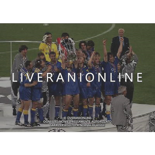 ROMA 22 MAGGIO 1996 FINALE DI CHAMPIONS LEAGUE JUVENTUS -AJAX NELLA FOTO LA PREMIAZIONE DELLA JUVENTUS CHE VINCE LA SECONDA COPPA CAMPIONI AG ALDO LIVERANI SAS