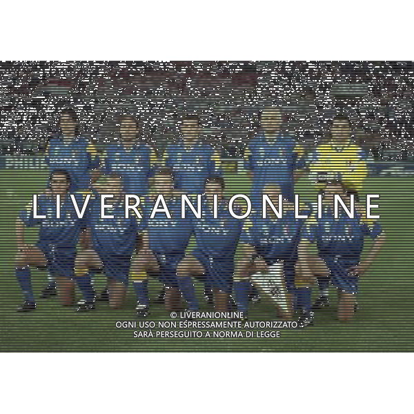 ROMA 22 MAGGIO 1996 FINALE DI CHAMPIONS LEAGUE JUVENTUS -AJAX NELLA FOTO FORMAZIONE JUENTUS-MORENO TORRICELLI-ANTONIO CONTE-CIRO FERRARA-FABRIZIO RAVANELLI-ANGELO PERUZZI. PAULO SOUSA-GIANLUCA PESSOTTO-DIDIER DESCHAMPS-ALESSANDRO DEL PIERO- GIANLUCA VIALLI-PIETRO VIERCHOWOD AG ALDO LIVERANI SAS