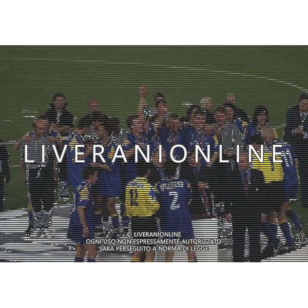 ROMA 22 MAGGIO 1996 FINALE DI CHAMPIONS LEAGUE JUVENTUS -AJAX NELLA FOTO I GIOCATORI DELLA JUVENTUS VENGONO PREMIATE CON LA COPPA DEI CAMPIONI AG ALDO LIVERANI SAS