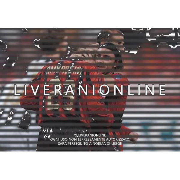 Milano 26-01-2005 Coppa Italia TIM 2004-2005 Milan - Udinese 3:2 nella foto ambrosini massimo esulta con brocchi ph Marco Luzzani/Ag. Aldo Liverani S.a.s.