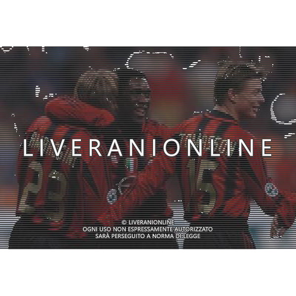 Milano 26-01-2005 Coppa Italia TIM 2004-2005 Milan - Udinese 3:2 nella foto esultanza dopo il gol di massimo ambrosini ph Marco Luzzani/Ag. Aldo Liverani S.a.s.