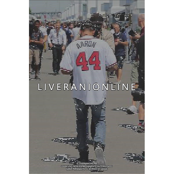 Lewis Hamilton (GBR) Mercedes AMG F1 wears a Boston Braves Hank Aaron baseball jersey. 04.06.2015. Formula 1 World Championship, Rd 7, Canadian Grand Prix, Montreal, Canada, Preparation Day. /AGENZIA ALDO LIVERANI Sas - ITALY ONLY - EDITORIAL USE ONLY