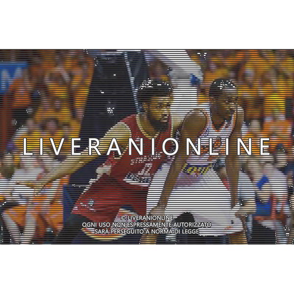 Tony Dobbins / Rodrigue Beaubois - 04.06.2015 - Le Mans / Strasbourg - 1/2Finale Pro A Photo : Andre Ferreira / Icon Sport /AGENZIA ALDO LIVERANI Sas - ITALY ONLY - EDITORIAL USE ONLY - BASKET
