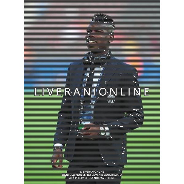 Juventus\' Paul Pogba on the pitch before the pre-match warm-up Photographer Chris Vaughan/CameraSport Football - UEFA Champions League Final - Juventus v Barcelona - Saturday 6th June 2015 - Olympiastadion - Berlin, Germany © CameraSport - 43 Linden Ave. Countesthorpe. Leicester. England. LE8 5PG - Tel: +44 (0) 116 277 4147 - admin@camerasport.com - www.camerasport.com /AGENZIA ALDO LIVERANI Sas - ITALY ONLY - EDITORIAL USE ONLY - Juventus - Barcellona UEFA Champions League 2014/2015 Finale Berlino - 06.06.2015