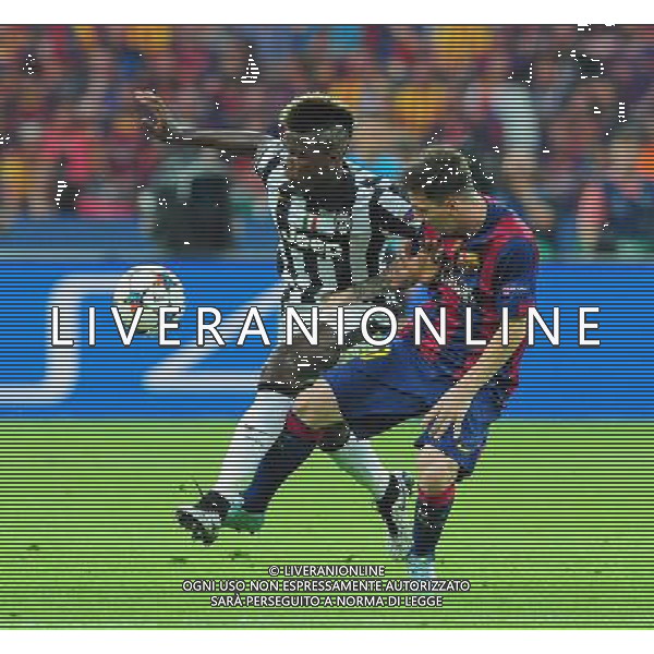 Barcelona\'s Lionel Messi vies for possession with Juventus\' Paul Pogba Photographer Chris Vaughan/CameraSport Football - UEFA Champions League Final - Juventus v Barcelona - Saturday 6th June 2015 - Olympiastadion - Berlin, Germany © CameraSport - 43 Linden Ave. Countesthorpe. Leicester. England. LE8 5PG - Tel: +44 (0) 116 277 4147 - admin@camerasport.com - www.camerasport.com /AGENZIA ALDO LIVERANI Sas - ITALY ONLY - EDITORIAL USE ONLY - Juventus - Barcellona UEFA Champions League 2014/2015 Finale Berlino - 06.06.2015
