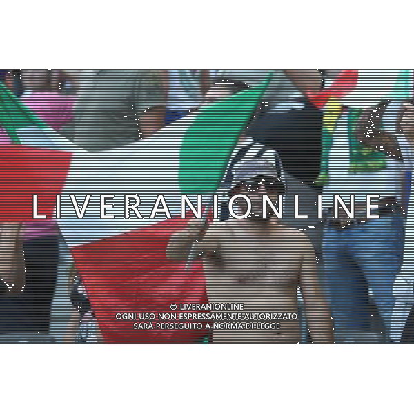 BERLIN 06.06.2015 FINALOWY MECZ LIGA MISTRZOW SEZON 2014/15: JUVENTUS TURYN - FC BARCELONA --- UEFA CHAMPIONS LEAGUE FINAL MATCH: JUVENTUS TURIN - FC BARCELONA KIBICE JUVENTUSU FOT. PIOTR KUCZA/NEWSPIX.PL --- Newspix.pl /AGENZIA ALDO LIVERANI Sas - ITALY ONLY - EDITORIAL USE ONLY - Juventus - Barcellona UEFA Champions League 2014/2015 Finale Berlino - 06.06.2015 *** Local Caption *** www.newspix.pl mail us: info@newspix.pl call us: 0048 022 23 22 222 --- Polish Picture Agency by Ringier Axel Springer Poland