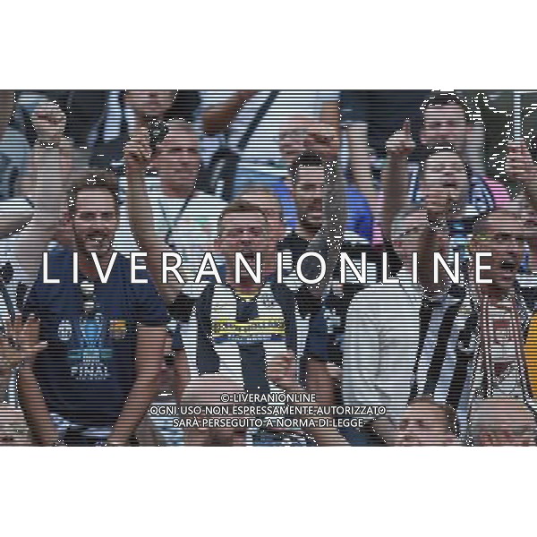BERLIN 06.06.2015 FINALOWY MECZ LIGA MISTRZOW SEZON 2014/15: JUVENTUS TURYN - FC BARCELONA --- UEFA CHAMPIONS LEAGUE FINAL MATCH: JUVENTUS TURIN - FC BARCELONA KIBICE JUVENTUSU FOT. PIOTR KUCZA/NEWSPIX.PL --- Newspix.pl /AGENZIA ALDO LIVERANI Sas - ITALY ONLY - EDITORIAL USE ONLY - Juventus - Barcellona UEFA Champions League 2014/2015 Finale Berlino - 06.06.2015 *** Local Caption *** www.newspix.pl mail us: info@newspix.pl call us: 0048 022 23 22 222 --- Polish Picture Agency by Ringier Axel Springer Poland