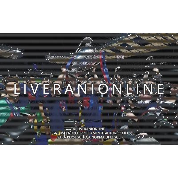 UEFA Champions League 2014/2015 Finale Berlino - 06.06.2015 Juventus-Barcellona Nella Foto:iniesta con la coppa /Ph.Vitez-Ag. Aldo Liverani