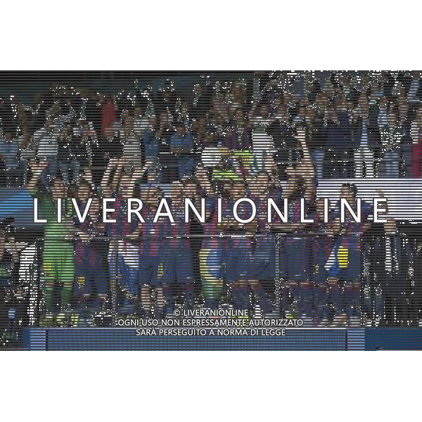 Barcelona players lift the 2015 Champions League trophy Photographer Chris Vaughan/CameraSport Football - UEFA Champions League Final - Juventus v Barcelona - Saturday 6th June 2015 - Olympiastadion - Berlin, Germany Â© CameraSport - 43 Linden Ave. Countesthorpe. Leicester. England. LE8 5PG - Tel: +44 (0) 116 277 4147 - admin@camerasport.com - www.camerasport.com AG ALDO LIVERANI SAS ONLY ITALY