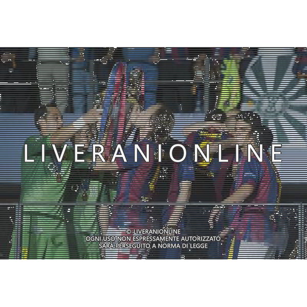 Barcelona\'s Ivan Rakitic, who scored the first goal, kisses the Champions League Trophy Photographer Chris Vaughan/CameraSport Football - UEFA Champions League Final - Juventus v Barcelona - Saturday 6th June 2015 - Olympiastadion - Berlin, Germany Â© CameraSport - 43 Linden Ave. Countesthorpe. Leicester. England. LE8 5PG - Tel: +44 (0) 116 277 4147 - admin@camerasport.com - www.camerasport.com AG ALDO LIVERANI SAS ONLY ITALY