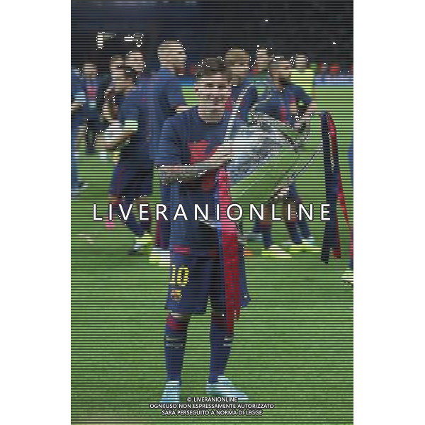 BERLIN 06.06.2015 FINALOWY MECZ LIGA MISTRZOW SEZON 2014/15: JUVENTUS TURYN - FC BARCELONA 1:2 --- UEFA CHAMPIONS LEAGUE FINAL MATCH: JUVENTUS TURIN - FC BARCELONA 1:2 LIONEL MESSI FOT. PIOTR KUCZA/NEWSPIX.PL --- Newspix.pl PUCHAR TROFEUM AG ALDO LIVERANI SAS ONLY ITALY *** Local Caption *** www.newspix.pl mail us: info@newspix.pl call us: 0048 022 23 22 222 --- Polish Picture Agency by Ringier Axel Springer Poland
