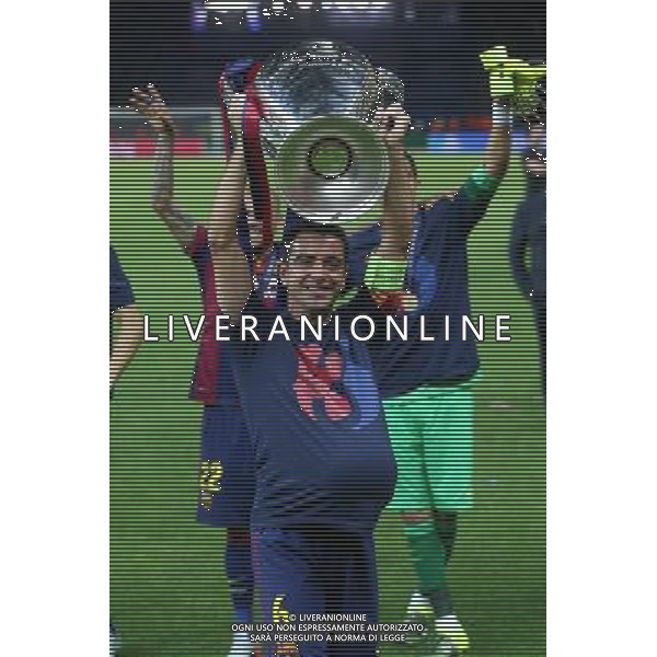 BERLIN 06.06.2015 FINALOWY MECZ LIGA MISTRZOW SEZON 2014/15: JUVENTUS TURYN - FC BARCELONA 1:2 --- UEFA CHAMPIONS LEAGUE FINAL MATCH: JUVENTUS TURIN - FC BARCELONA 1:2 XAVI HERNANDEZ FOT. PIOTR KUCZA/NEWSPIX.PL --- Newspix.pl PUCHAR TROFEUM AG ALDO LIVERANI SAS ONLY ITALY *** Local Caption *** www.newspix.pl mail us: info@newspix.pl call us: 0048 022 23 22 222 --- Polish Picture Agency by Ringier Axel Springer Poland