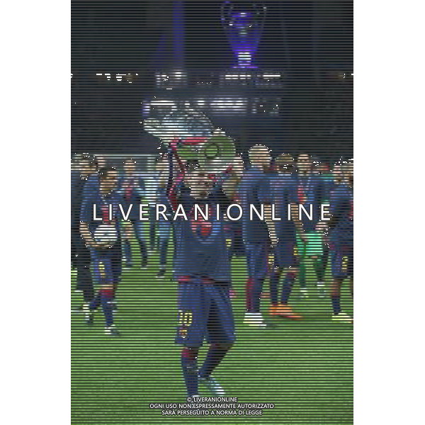 BERLIN 06.06.2015 FINALOWY MECZ LIGA MISTRZOW SEZON 2014/15: JUVENTUS TURYN - FC BARCELONA 1:2 --- UEFA CHAMPIONS LEAGUE FINAL MATCH: JUVENTUS TURIN - FC BARCELONA 1:2 LIONEL MESSI FOT. PIOTR KUCZA/NEWSPIX.PL --- Newspix.pl PUCHAR TROFEUM AG ALDO LIVERANI SAS ONLY ITALY *** Local Caption *** www.newspix.pl mail us: info@newspix.pl call us: 0048 022 23 22 222 --- Polish Picture Agency by Ringier Axel Springer Poland