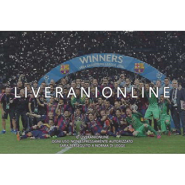 06.06.2015 BERLIN , NIEMCY STADION OLIMPIJSKI PILKA NOZNA ( FOOTBALL ) FINAL LIGI MISTRZOW UEFA 2015 ( UEFA CHAMIONS LEAGUE FINAL ) MECZ JUVENTUS TURYN FC - FC BARCELONA NZ BARCELONA RADOSC, WYGRYWA LIGE MISTRZOW - LIONEL MESSI, L;UIZ SUAREZ, NEYMAR, GERARD PIQUE, ANDREAS INIESTA FOTO LUKASZ GROCHALA/CYFRASPORT / NEWSPIX.PL --- Newspix.pl AG ALDO LIVERANI SAS ONLY ITALY *** Local Caption *** www.newspix.pl mail us: info@newspix.pl call us: 0048 022 23 22 222 --- Polish Picture Agency by Ringier Axel Springer Poland