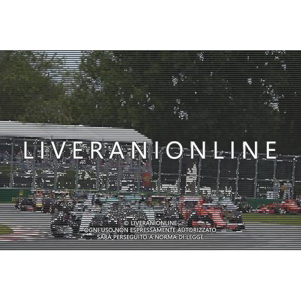 Lewis Hamilton (GBR) Mercedes AMG F1 W06 leads at the start of the race. 07.06.2015. Formula 1 World Championship, Rd 7, Canadian Grand Prix, Montreal, Canada, Race Day. /AGENZIA ALDO LIVERANI Sas - ITALY ONLY - EDITORIAL USE ONLY